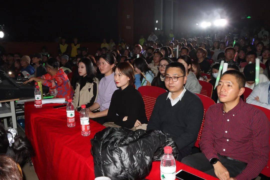 
第二十五届校园文化艺术节‘火狐电竞官网’(图9)