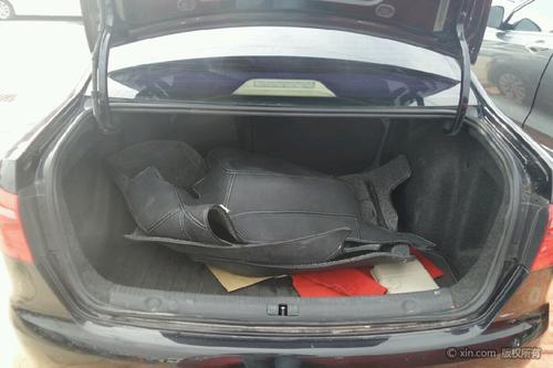 ‘火狐电竞’漫谈趋于大众化的艺术品收藏作者:季涛2015-12-0508:56:57来源:扬子晚报季涛近日,在伦敦大学金史密斯学院与(图1) 火狐电竞