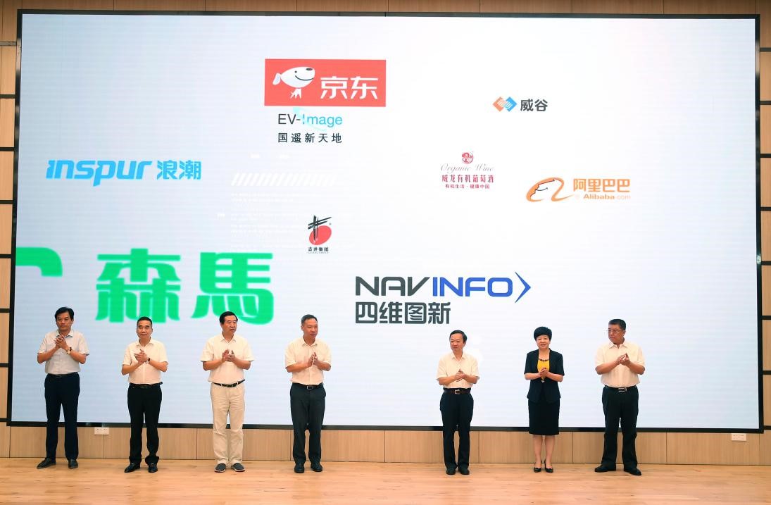 ‘火狐电竞平台’福建今年翡翠玉石销量同比减少70%(图1) 火狐电竞平台