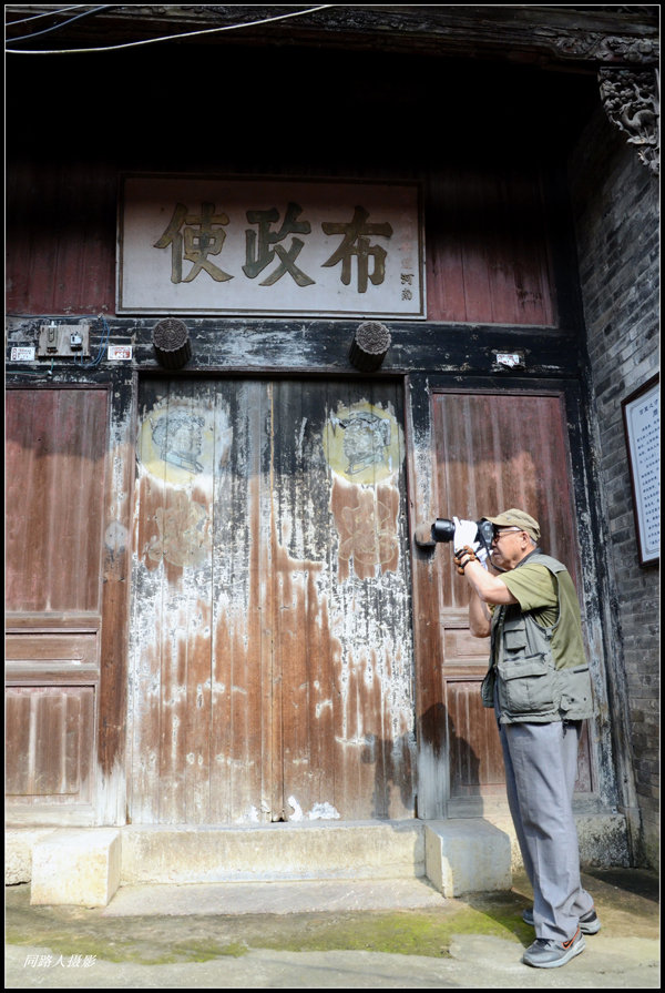 【火狐电竞平台】近现代书画市场格局生变大师级作品价格下跌20%(图4) 火狐电竞
