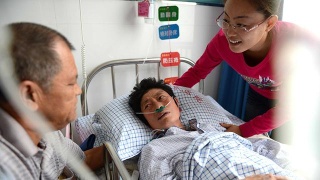 【火狐电竞平台】近现代书画市场格局生变大师级作品价格下跌20%(图1) 火狐电竞