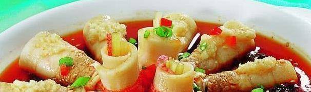 
精选美食：蒜泥白肉 芹菜杏鲍菇 鸡蓉豆腐汤 白蘑咸菜炒肉丝的做法|火狐电竞平台(图1)