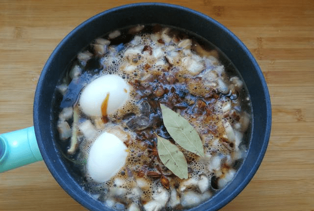 火狐电竞官网-
想吃卤肉饭自己在家做 配方和步骤都告诉你 简朴鲜味又实惠(图10) 火狐电竞官网-
想吃卤肉饭自己在家做 配方和步骤都告诉你 简朴鲜味又实惠(图10)