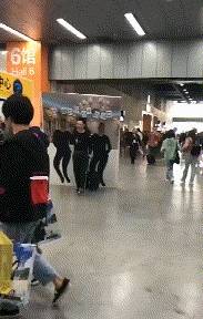 “火狐电竞平台”
你遇到的 穿这种鞋子的一般都是什么人？(图27)